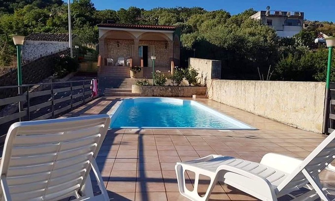 Caccamo Villa | Homerez - Spacious villa 9 km away from the beach for 7 ppl. with swimming-pool