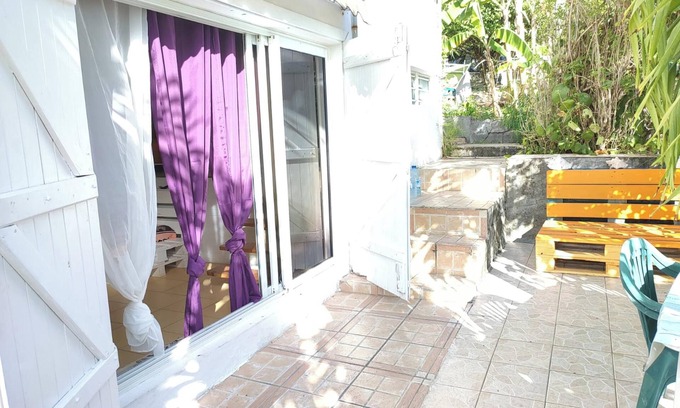 Marigot Apartment | Homerez - Studio Sea View - Vieux Habitants