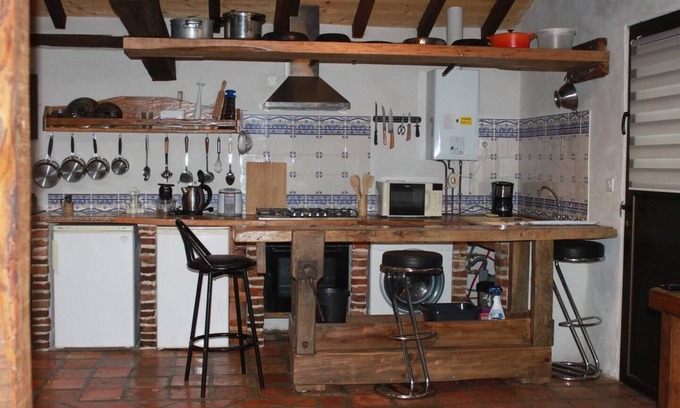 Pontonx-sur-l'Adour Villa | Homerez - Villa for 4 ppl. with shared pool and terrace at Pontonx-sur-l'Adour