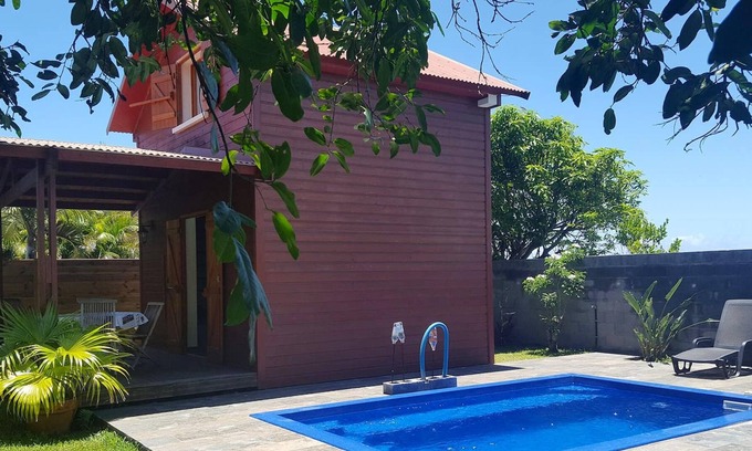Saint-Andre Villa | Homerez - Villa for 4 ppl. with swimming-pool, garden and terrace at Saint-André