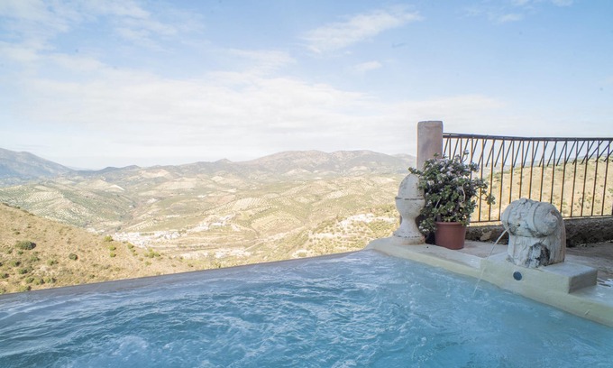 Algarinejo Villa | Homerez - Villa for 8 ppl. with swimming-pool, jacuzzi and terrace at Algarinejo