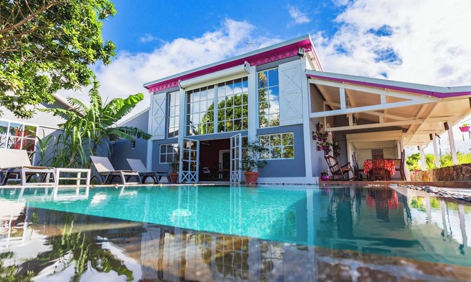 Sainte-Rose Villa | Homerez - Villa with pool and sea view - Sainte Rose