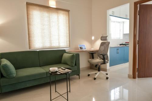 Palm Meadows House | HomeSlice Manor - Premium Apartment in Whitefield