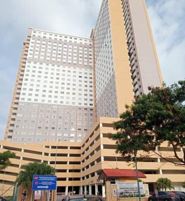 Kampung Ladang Tok Pelam Apartment | Homestay Camelia Kuala Terengganu - Near Drawbridge, Pasar Payang, KTCC Mall, Hospital HSNZ and Batu Buruk Beach Area