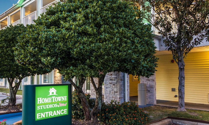 George Bush Park/Eldridge Hotel | HomeTowne Studios by Red Roof Houston - West Oaks/Energy Corridor