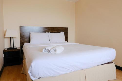 Braga Apartment | Homey 2BR at Braga City Walk Apartment By Travelio