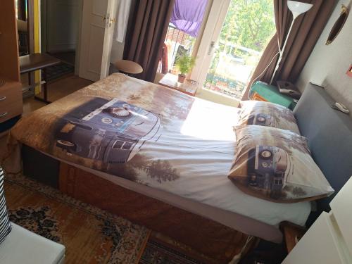 Canal Ring House | Homey Budget Bedroom