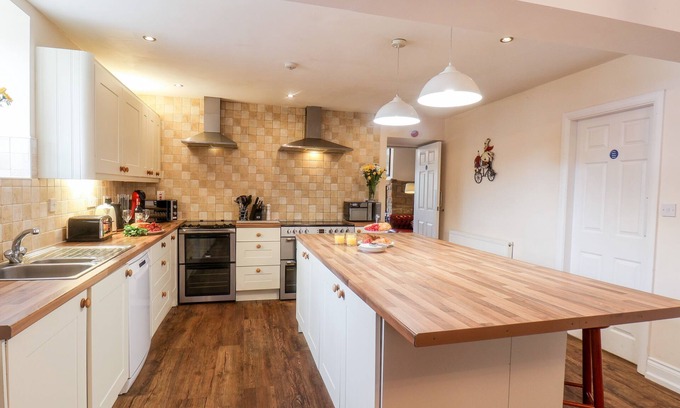 Reighton Cottage | Honeysuckle