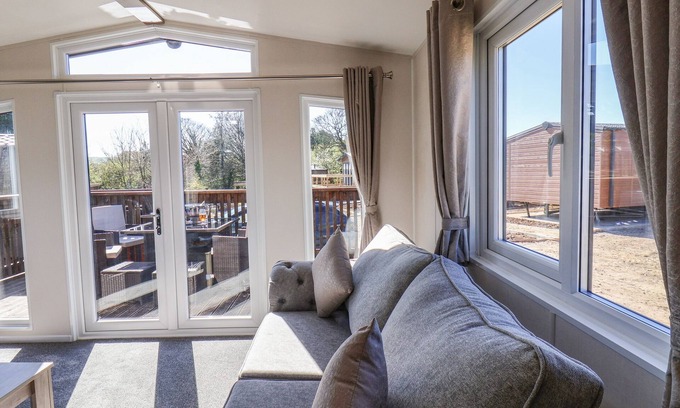 Runswick Bay Cottage | Honeysuckle Lodge