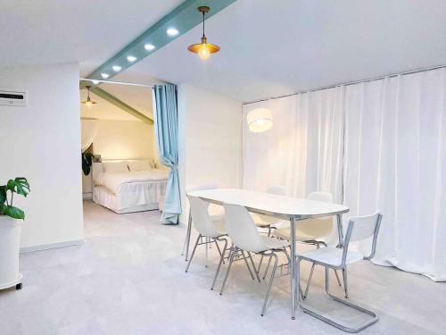 Mapo Apartment | Hongdae 30 seconds to Subway
