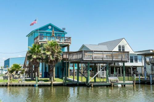 Surfside Beach House | Hook Line & Sunshine - Fisherman's Paradise