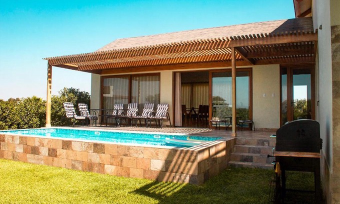 Ica Villa | HOP FIJI exclusiva laguna y playa en Chincha