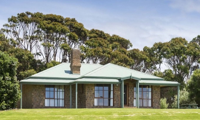 Marengo House | Hopetoun Apollo Bay Cottages