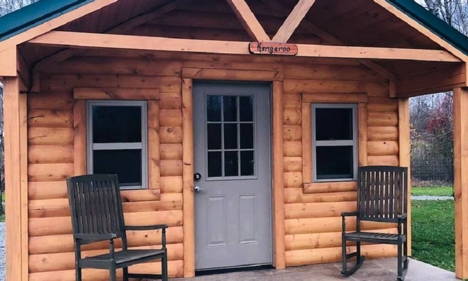 Huron Cabin | Hopping Kangaroo Cabin only .5 miles from the Safari Park!