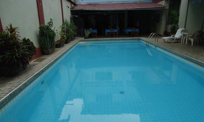 Calleria Hotel | Hospedaje Komby