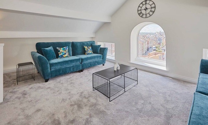 West Cliff House | Host & Stay | 4 The Mount