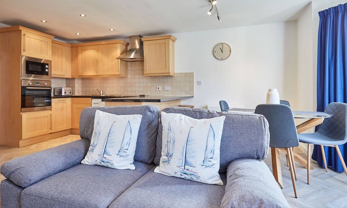 Scarborough Apartment | Host & Stay | Apartment 6, Royal Sands
