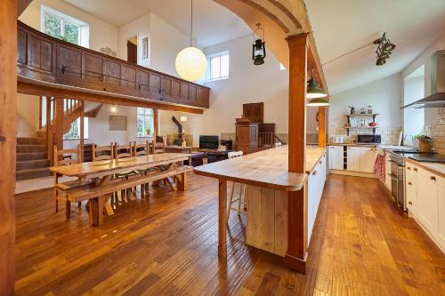 Newcastle-upon-Tyne House | Host & Stay - Birdhope Craig Church