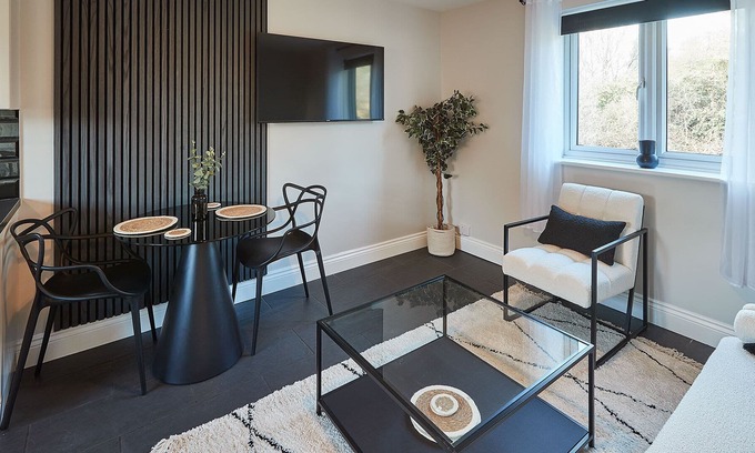 Newcastle-upon-Tyne Apartment | Host & Stay | Vert Vale