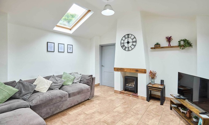 Happisburgh House | Host & Stay | Kestrel Cottage