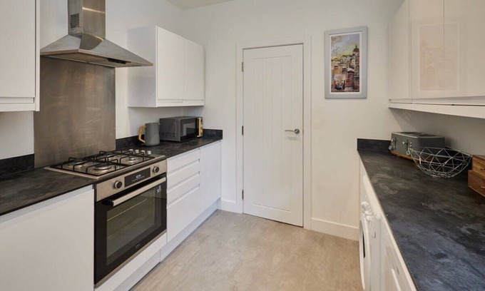 Rochester East Ward Apartment | Host & Stay | Rochester Apartment