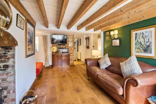 Corpusty House | Host & Stay - Romney Cottage