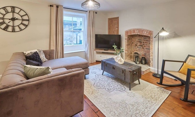 Pickering Apartment | Host & Stay | Sleepers @ No.8