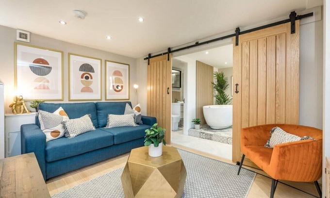 Georgian Quarter House | Host & Stay | The Georgian Coach House 1