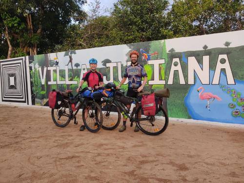 Planeta Rica House | Hostal VILLA JULIANA