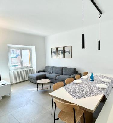 Finale Pia Apartment | Hostdomus - White House-private bike room