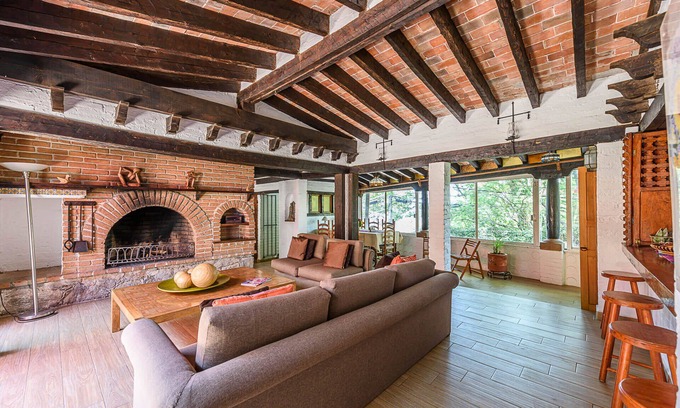 Agua Fria Apartment | Hostel El Palomar: Room in Valle de Bravo