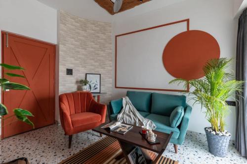 Indore Apartment | Hostique Lilac, Studio for Couples & Professionals
