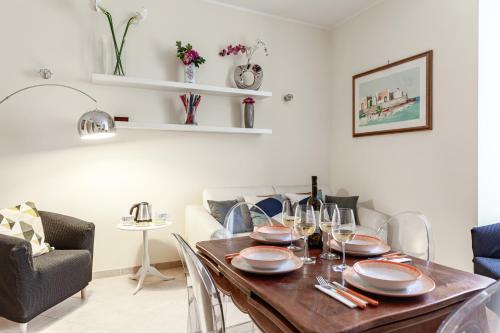 Rione XVIII Castro Pretorio Apartment | Hostly-Volturno Suite Apartment-Center of Rome