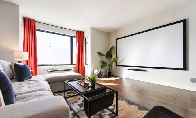 Central Northside House | ★ HostWise Stays ★ 3 King Beds! Garage! Theater! Great Location!