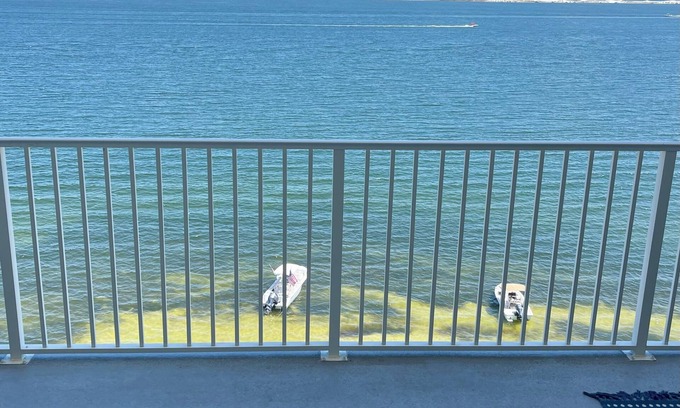 Ono Island Condo | Hot Deal! Waterfront Escape in Perdido Key Stunning Views, Sleeps 8, pool & more