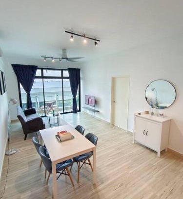 Taman Saujana Apartment | 【HOT!】 JB Muji White Theme - Space & Comfy Suite