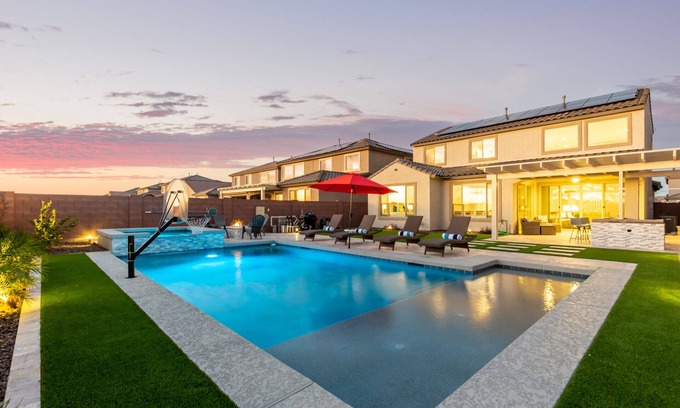 Surprise House | Hot Pool, Mountain Views, Nothin Gets Better Than This!