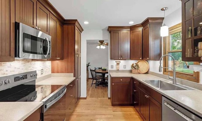 Sun Prairie House | Hot Tub - 20 min to Downtown - Pets - Private Yard