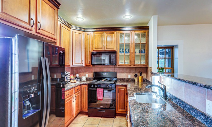 Mesilla House | Hot Tub, Historic Home, Mesilla Plaza 2 Min Walk, Pets Ok
