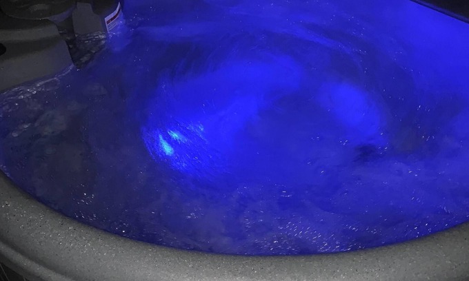 Keslers Cross Lanes Ski Chalet | Hot Tub & Pet Friendly Chalet