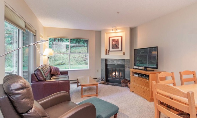 Blackcomb Condo | Hot tub | Steps to Blackcomb | Free parking