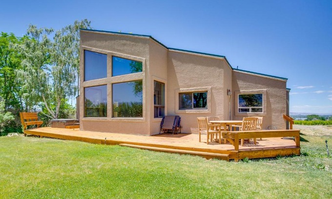 Palisade House | Hot Tub, Wineries, Mtn Views Palisade Home!