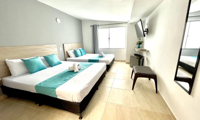 La Aguacatala Hotel | Hotel 12 Nights