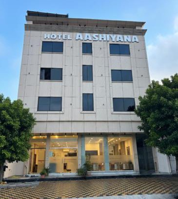 Sanwer Hotel | Hotel Aashiyana