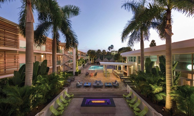 Tampa Hotel | Hotel Alba, Tapestry Collection by Hilton