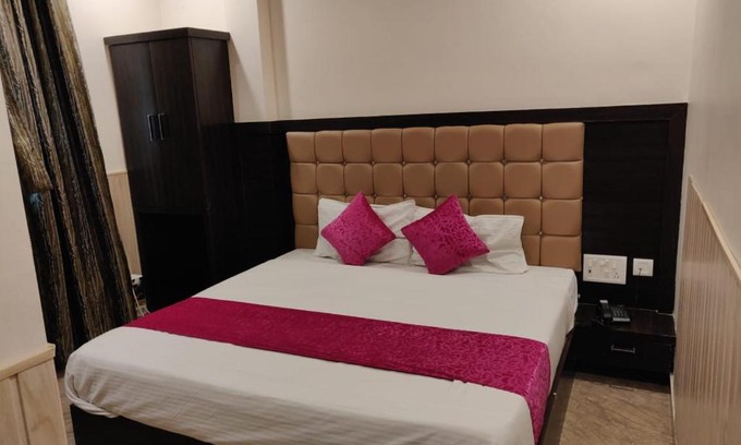 Charbagh Hotel | Hotel ALFA