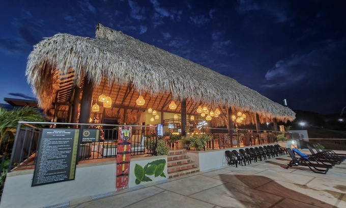 Puerto Triunfo Hotel | Hotel Arboreo Doradal