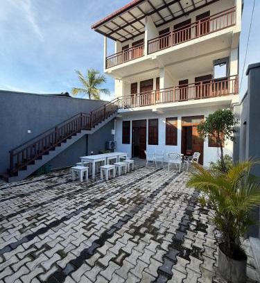Boossa Hotel | Hotel ArrowFront