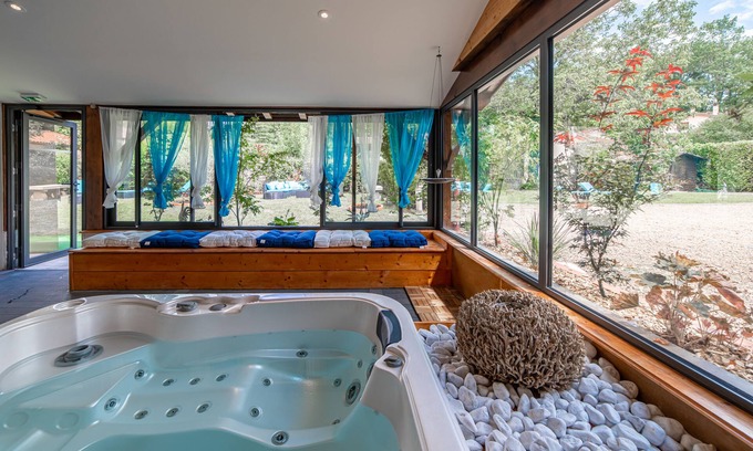 Chatillon-sur-Chalaronne Hotel | Hotel Au Coq Dort