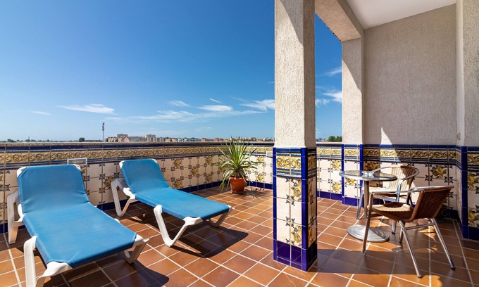 Salobrena Hotel | Hotel Avenida Tropical